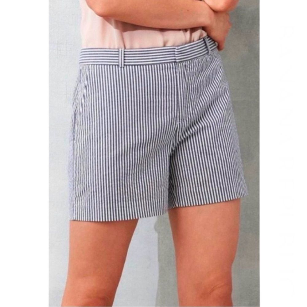 BANANA REPUBLIC 4.5” Shorts Seersucker High Rise Blue White Stripe Size 8